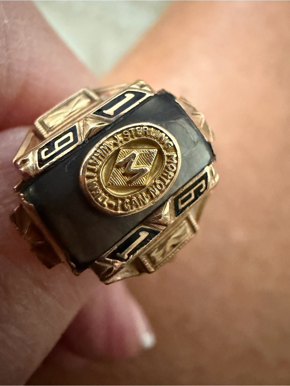 1961 Vintage Balfour Class Ring, Women’s ring it’s small.